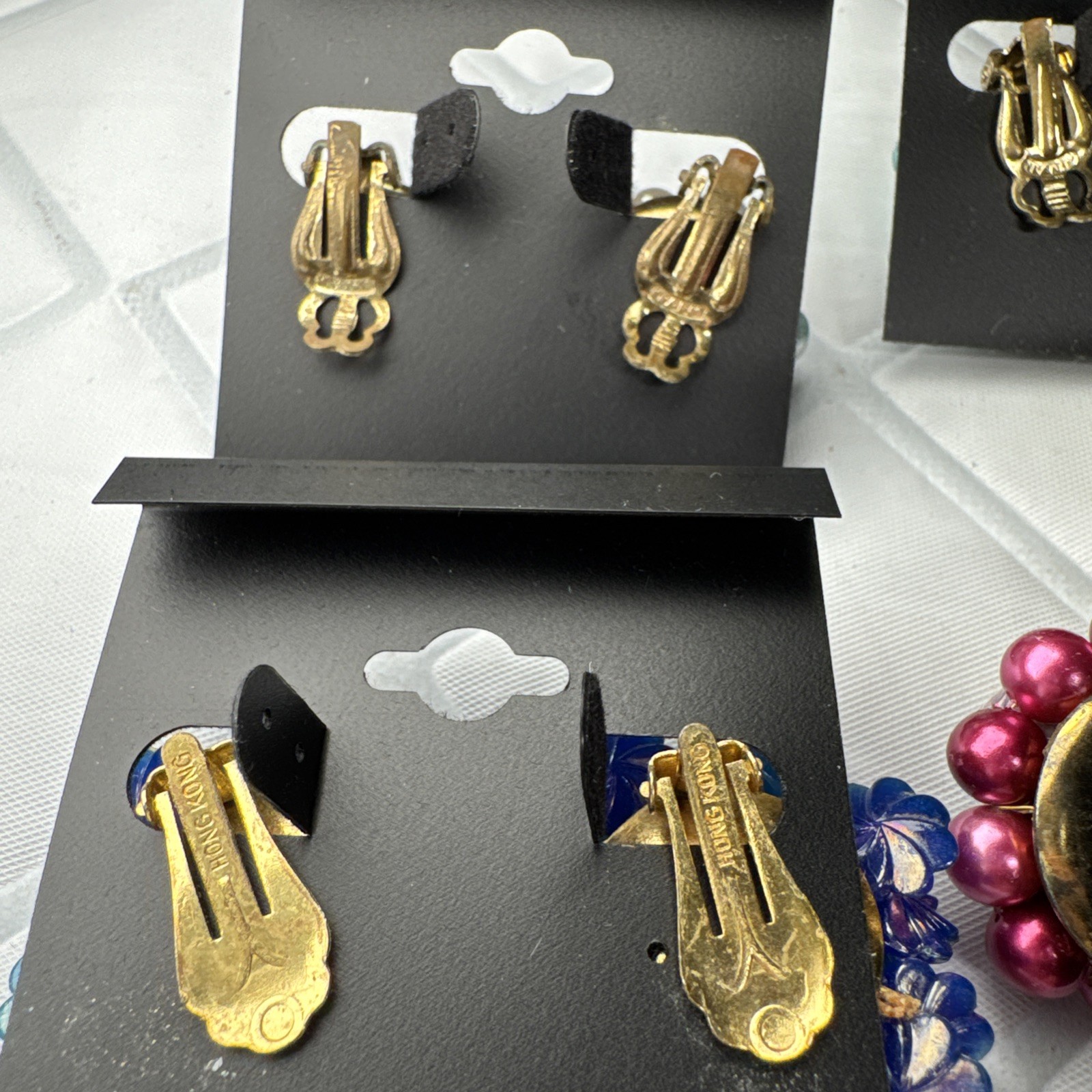Vtg Earring Lot 8 Beaded Clip On Cluster Pearl Lucite Hong Kong Japan Marvella