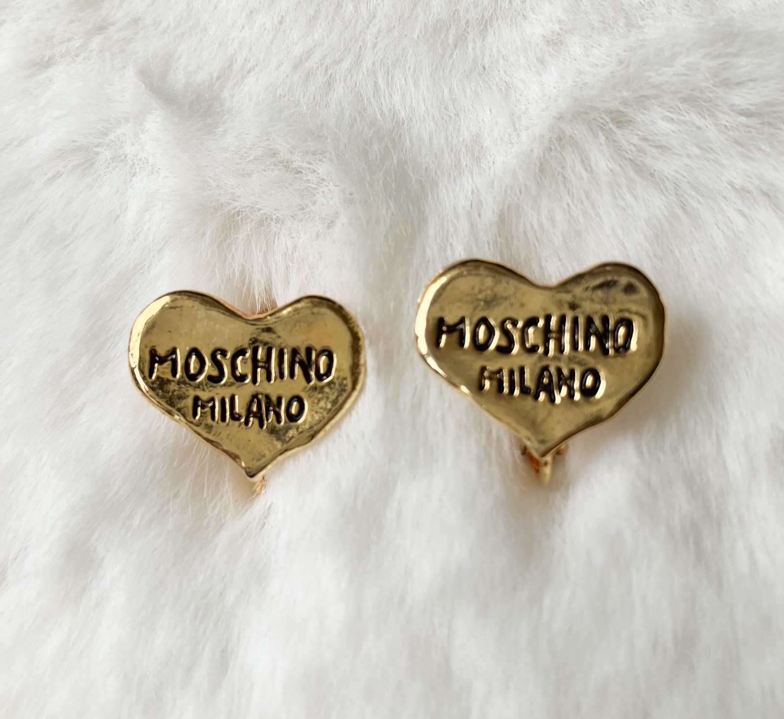 vintage Moschino Logo Cute Heart Clip On earrings Gold Tone Rare Japan exclusive