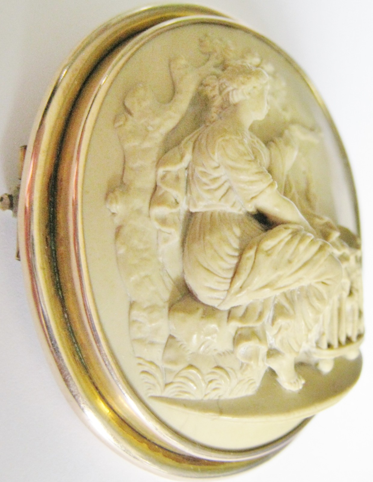 EXTREMELY RARE ANTIQUE HIGH RELIEF LAVA CAMEO 10K GOLD CUPID SELLER PUTTO IN PEN