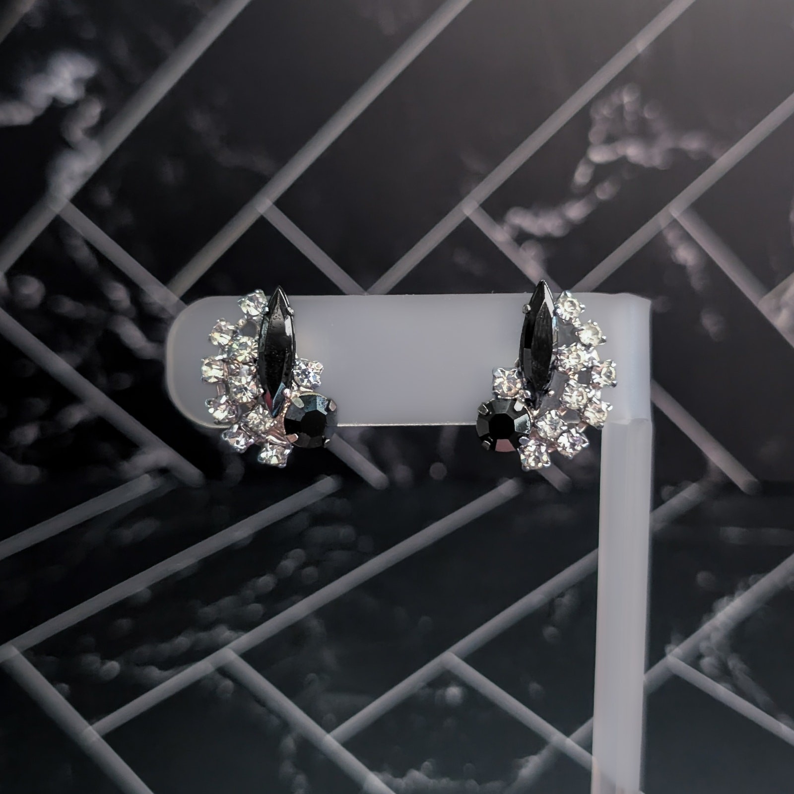 Vintage Screw Back Earrings Black & Clear Gems Stylish & Elegant