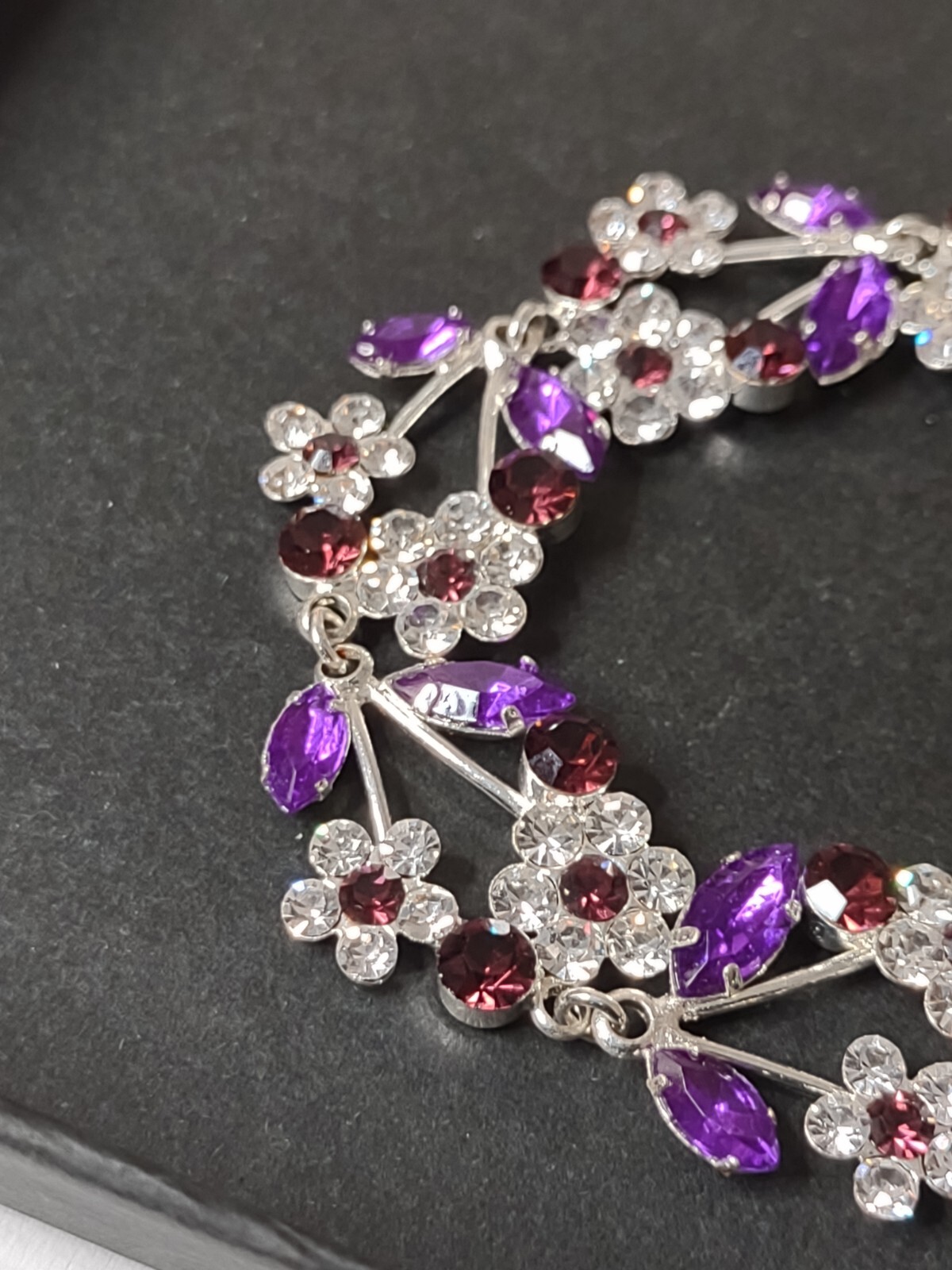 Very Cute 7 Inch Purple Flower Bracelet