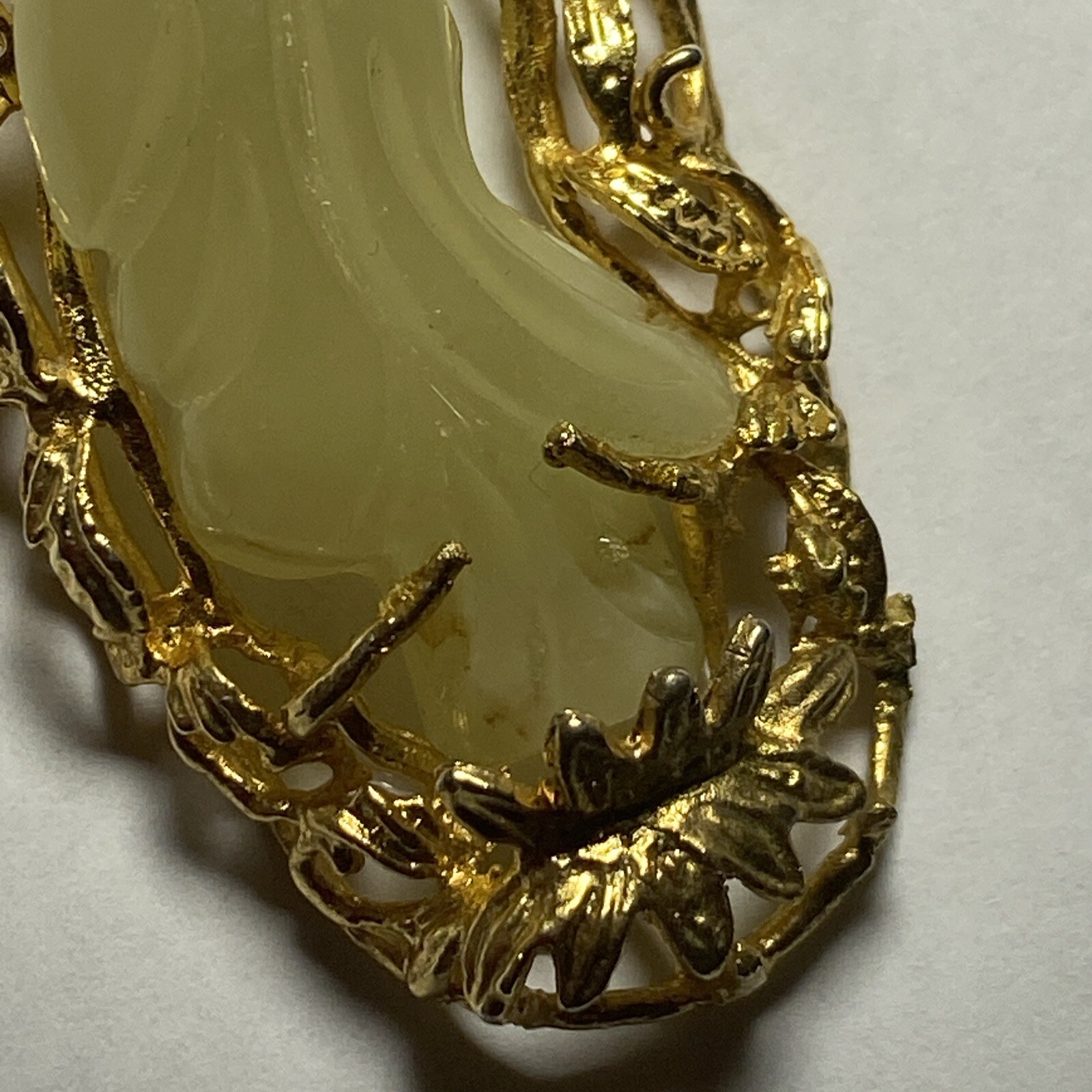 Hobe Necklace Green Jade Buddha Guan Yin Vintage Unused Natural Jade