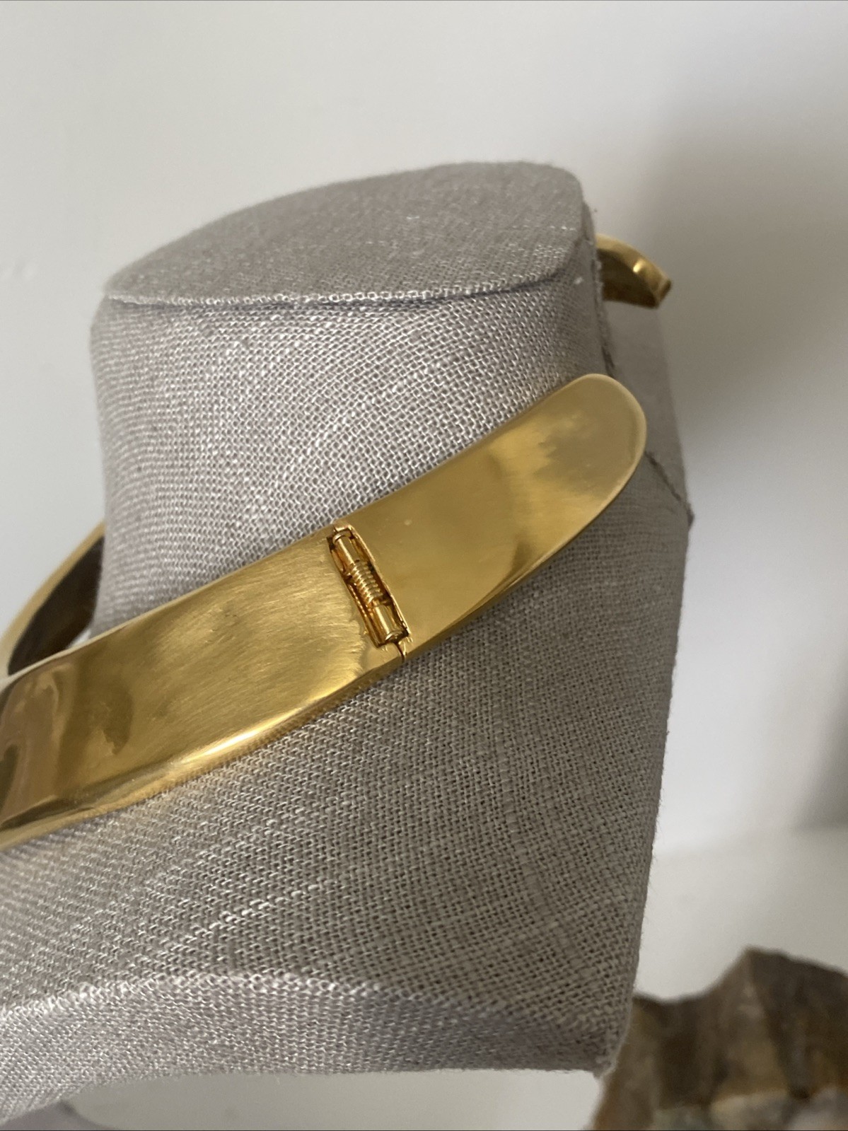 Beautiful Vintage Les Bernard Vogue Egyptian Revival Gold Plate Collar Necklace