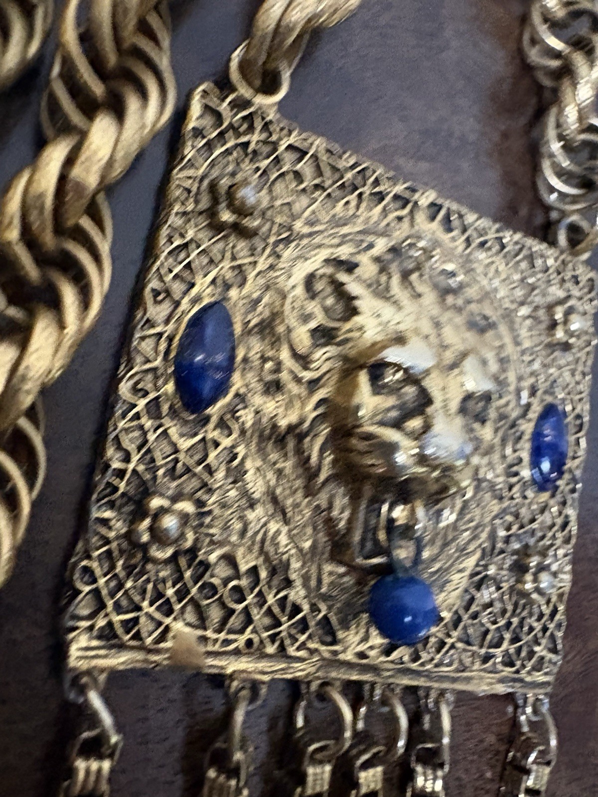 EDLEE Lion Necklace Vintage Gold Chain Blue Eyes Dangle Tassel Estate Jewelry