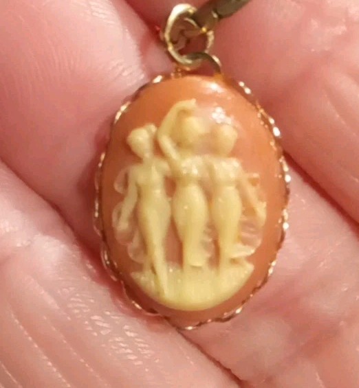 Vintage Mini Cameo Necklace