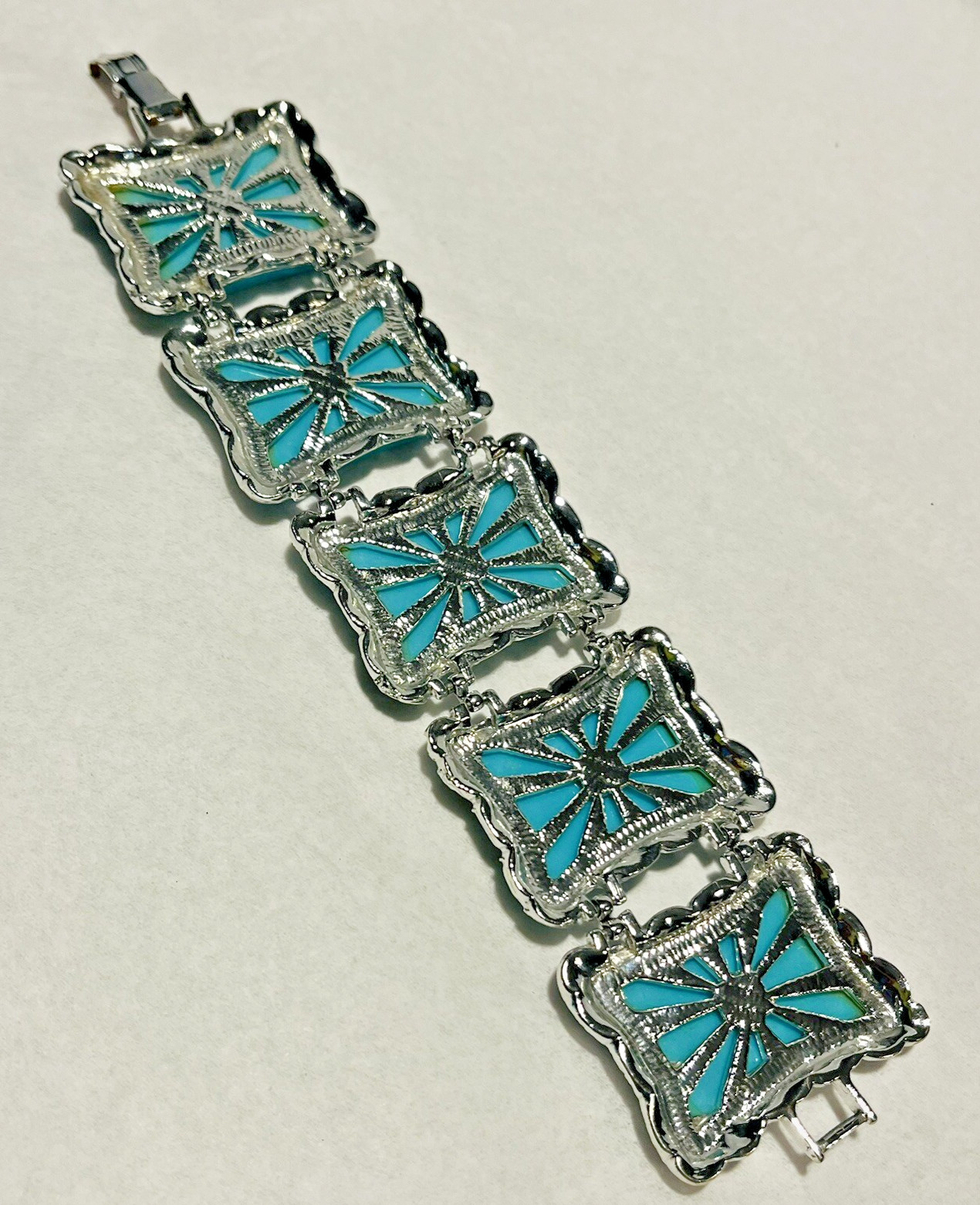 Vintage Mid Century Wide Chunky Turquoise Blue Plastic Metal Link 7.5″ Bracelet