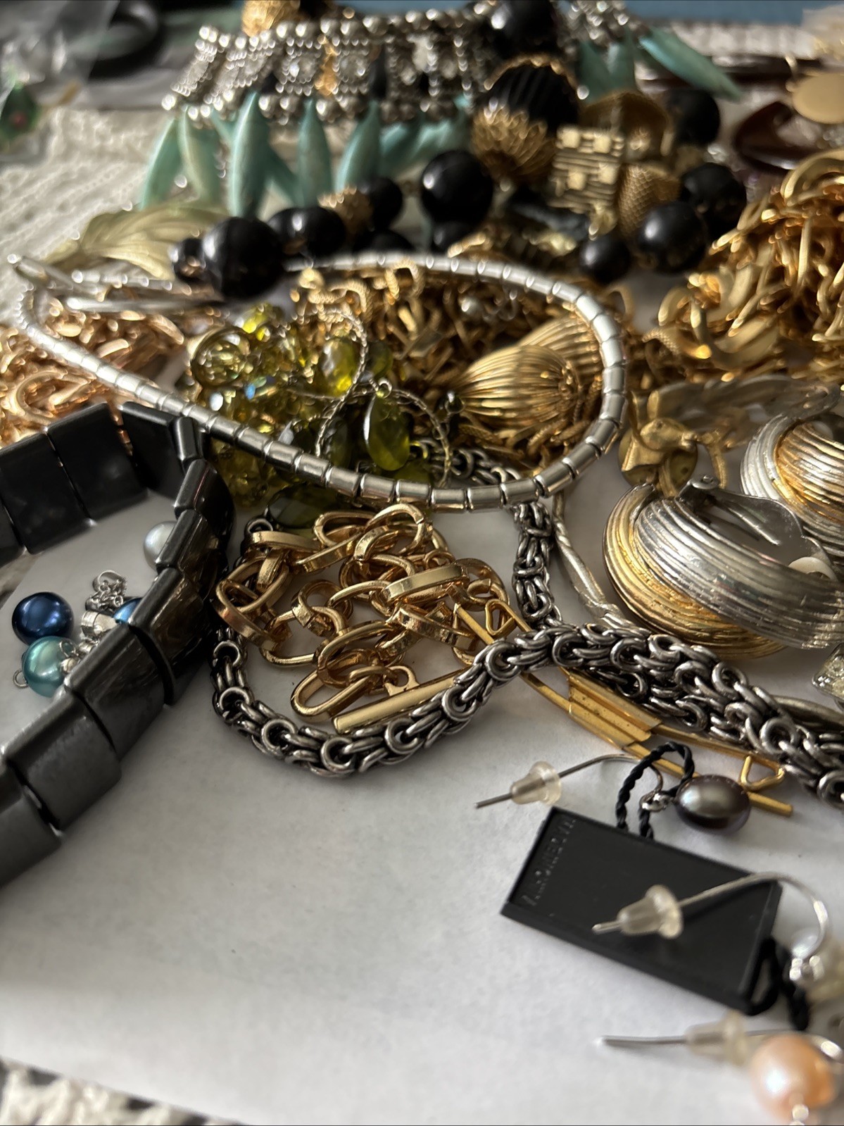Lot Of Vintage Jewelry 50 ++ Pieces. Reseller Lot Some Signed. Not Tested.