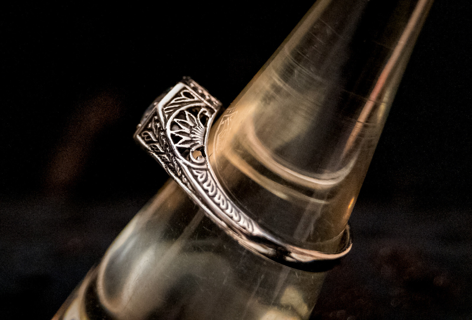 Vintage Sterling Silver Filigreed Openwork Ring with Glass Stone