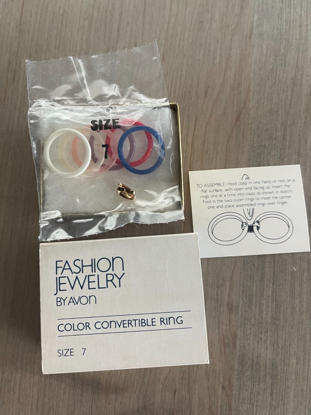 1981 Avon Color Convertible Ring 6 Colors Wear 3 At Once Size 7 ~NOS