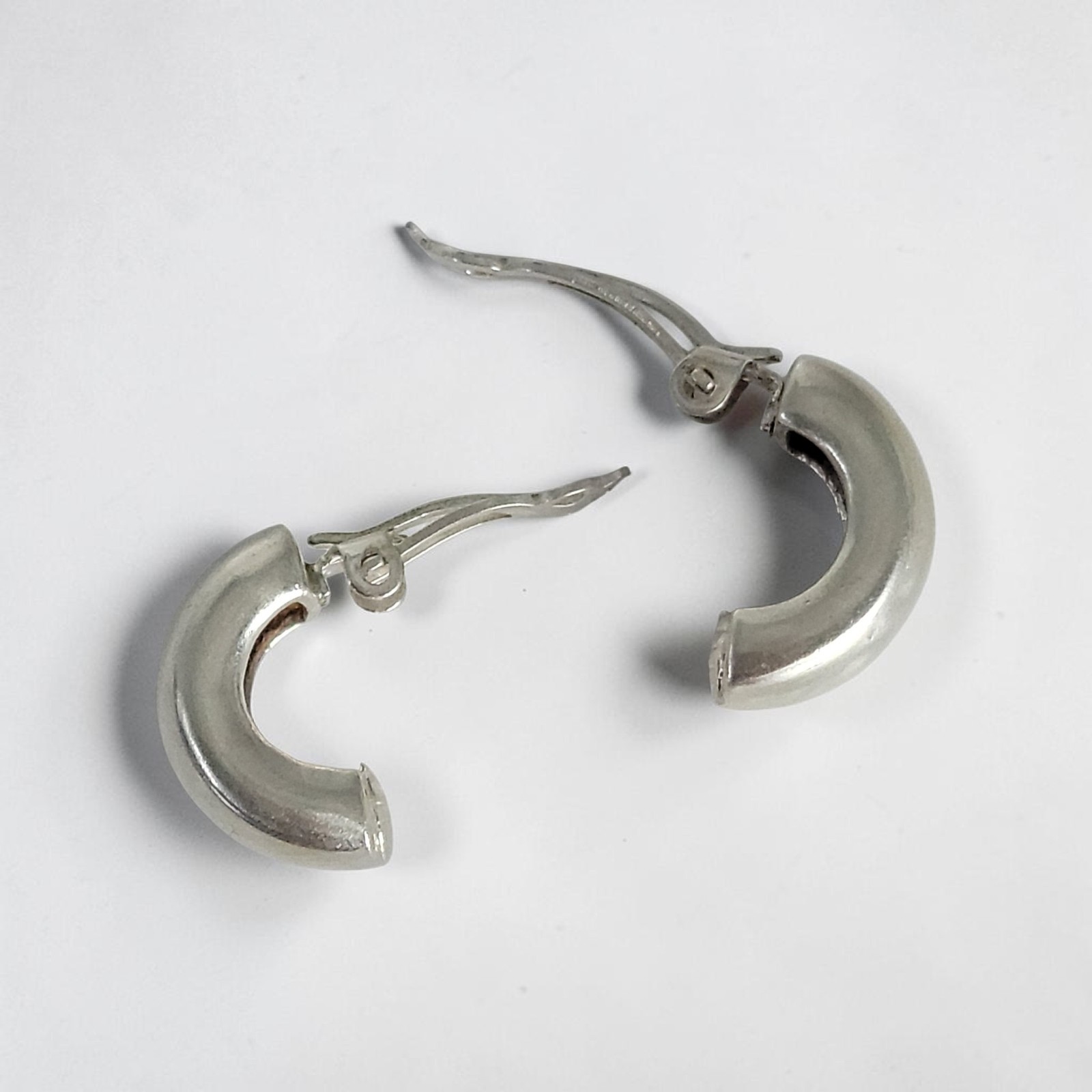 925 Sterling Silver Modernist Thick Domed Half Hoop Clip On 3/4″ Earrings 11.7g