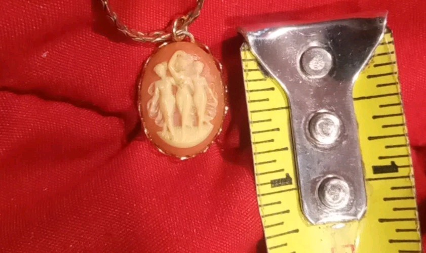 Vintage Mini Cameo Necklace