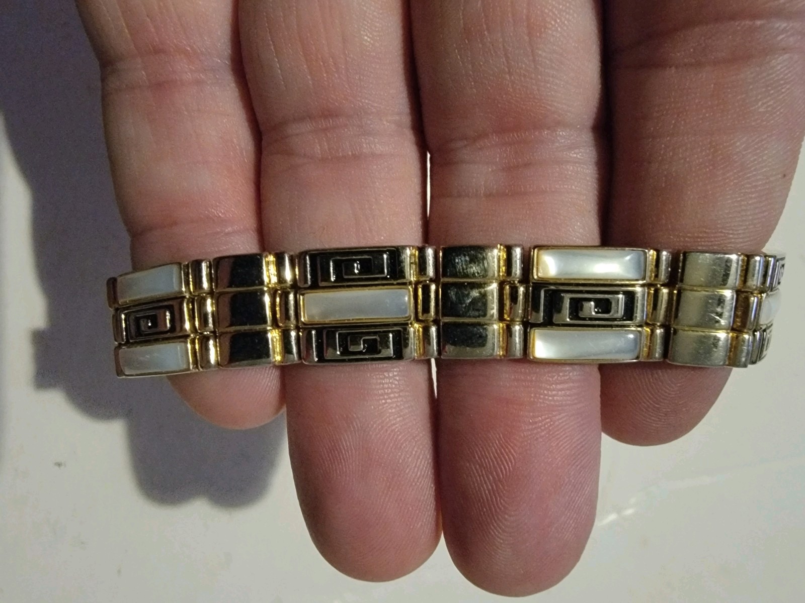 Vintage Link Bracelet Mother Of Pearl Gold Tone Metal
