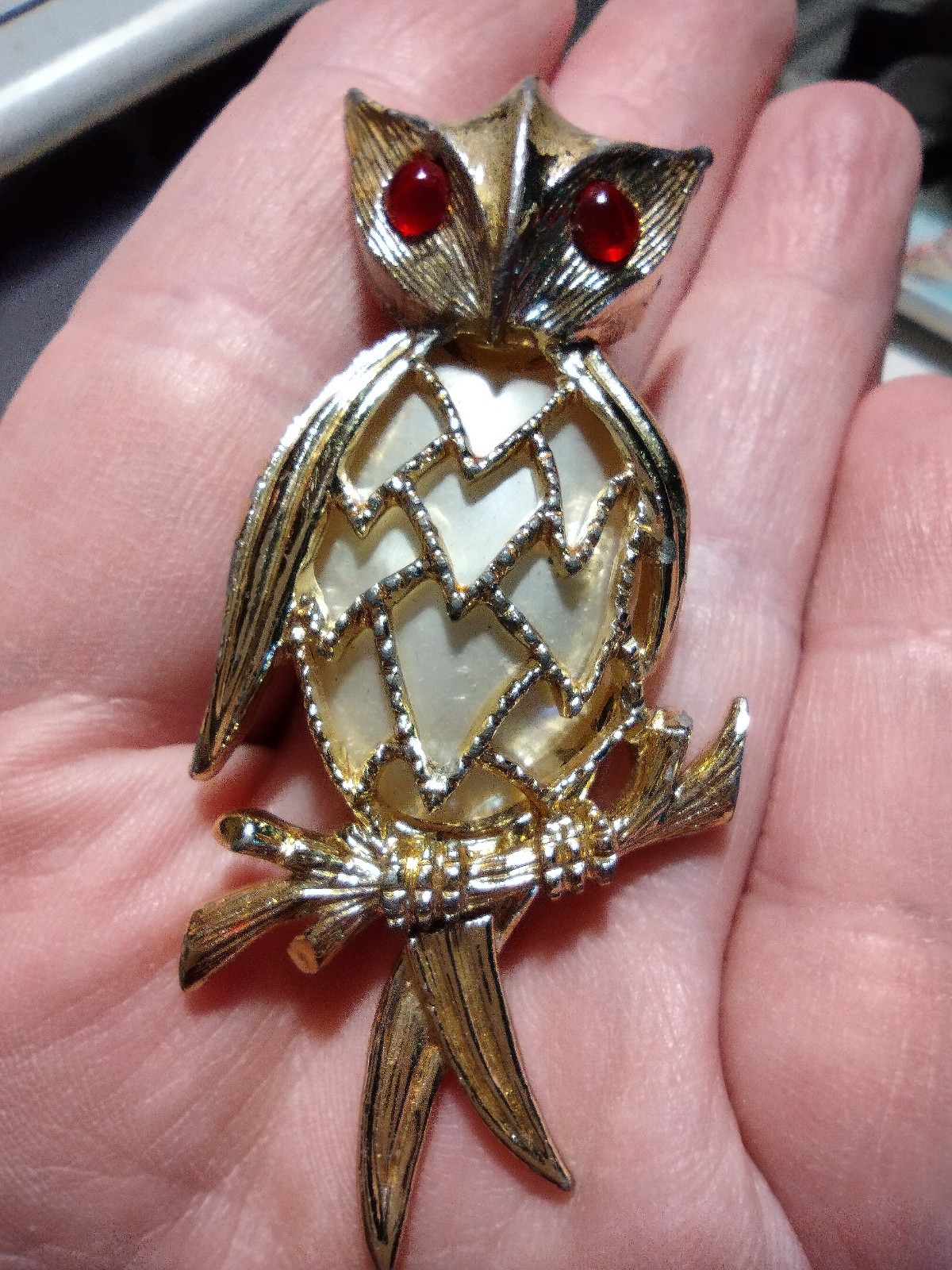 Vintage Mid Century Owl Brooch Pin Gold Tone Red Rhinestone Eyes Faux Pearl Body