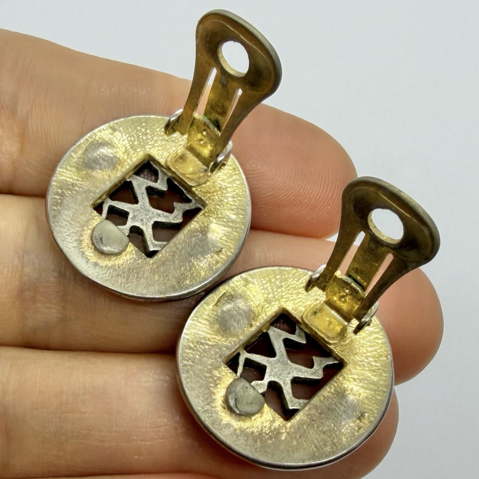 Vtg Ethnic Two-tone Round Button Earrings Clip-on