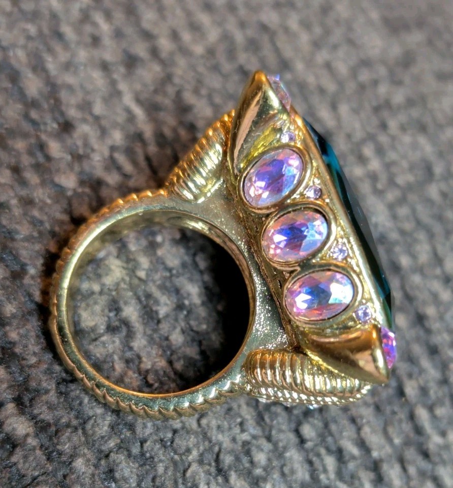 Heidi Daus Bright Turquoise Statement Ring Size 7Signed,