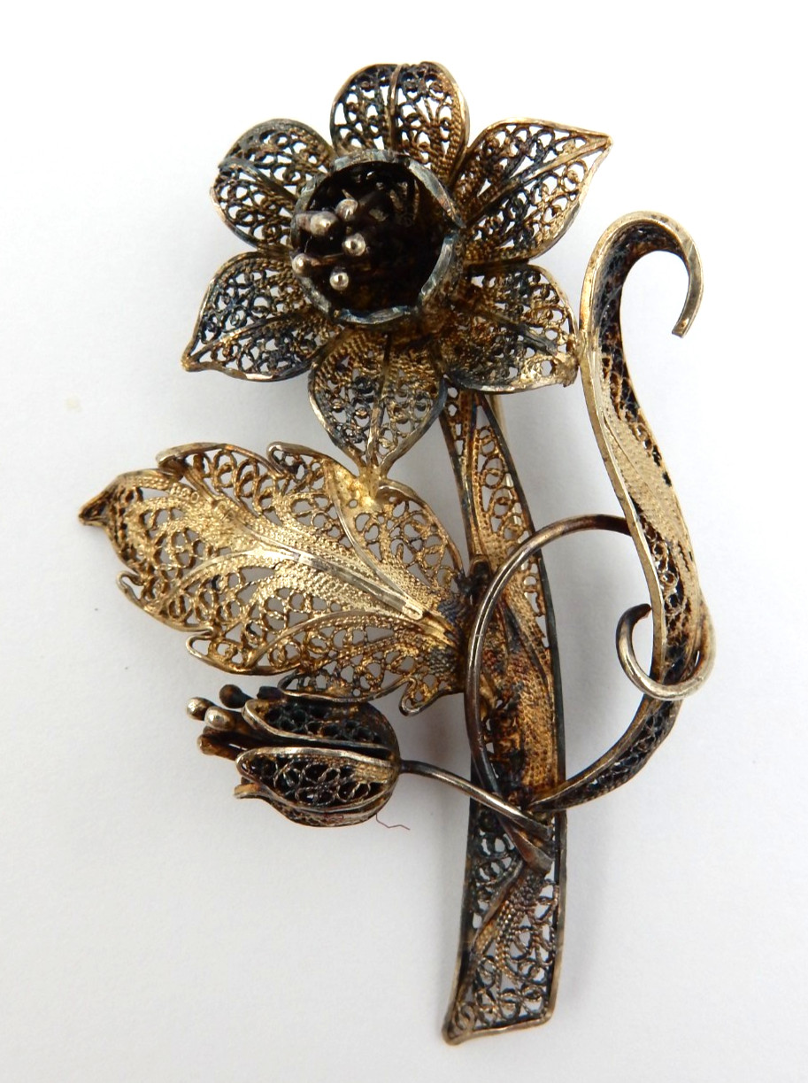 ANTIQUE VICTORIAN ERA FANCY STERLING SILVER FILIGREE FLOWER BROOCH PIN 7.3 GRAMS
