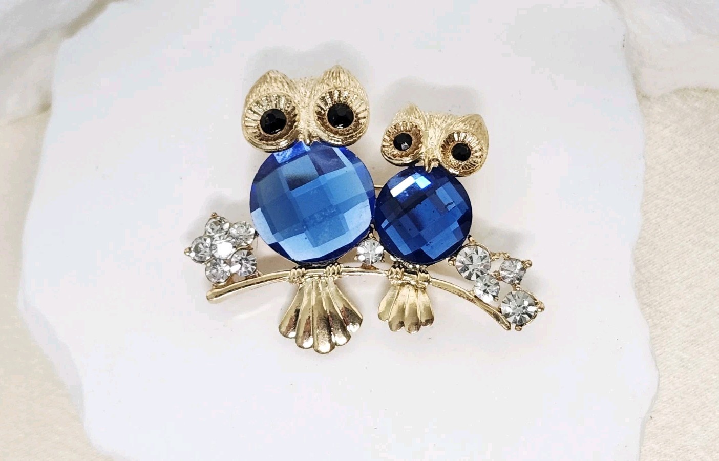Vintage Gold-Tone Owl Pair Brooch W Blue Crystal Bodies and Rhinestone Accents