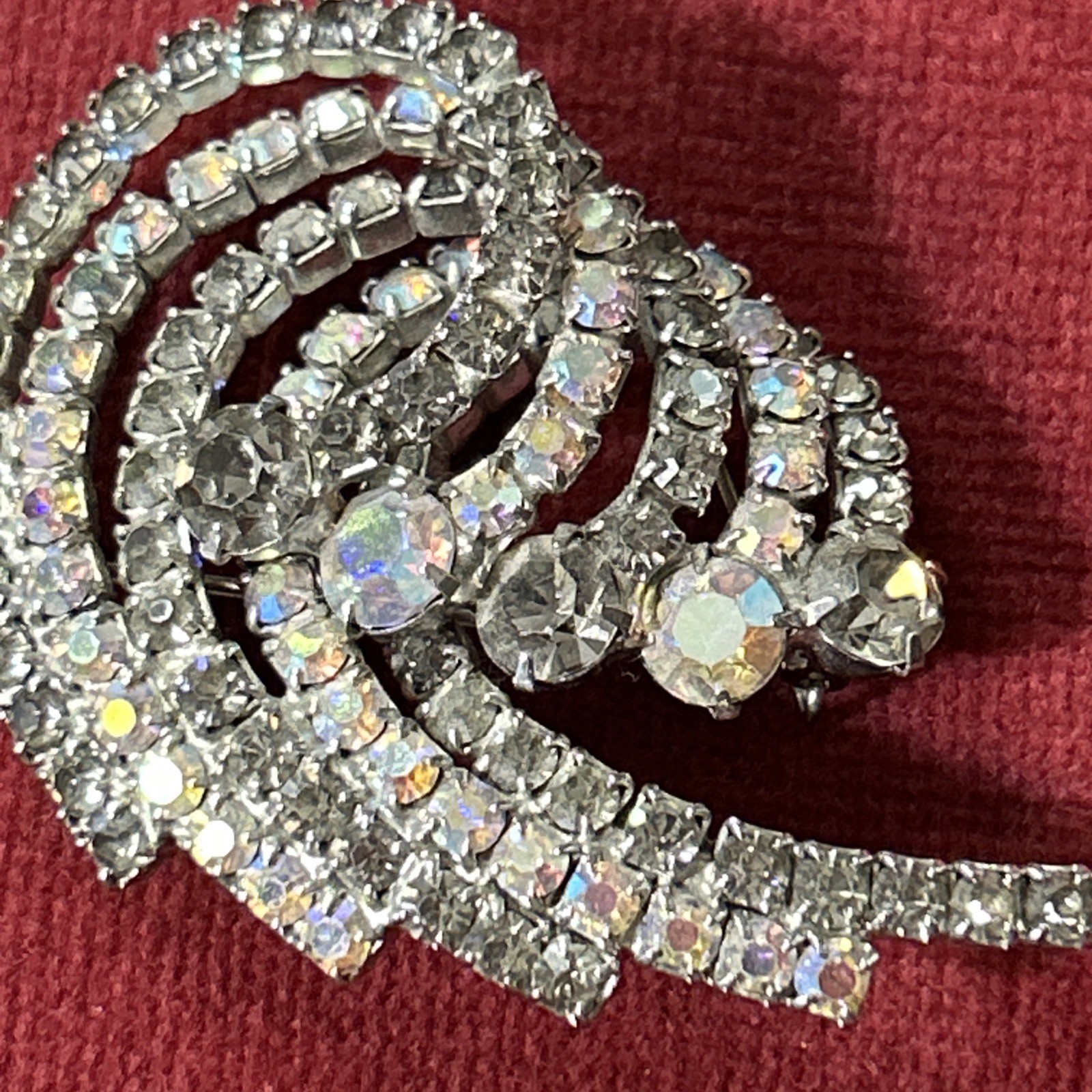 Vtg Stunning KRAMER OF NEW YORK Vintage Aurora Borealis Brooch & Earring Set 352