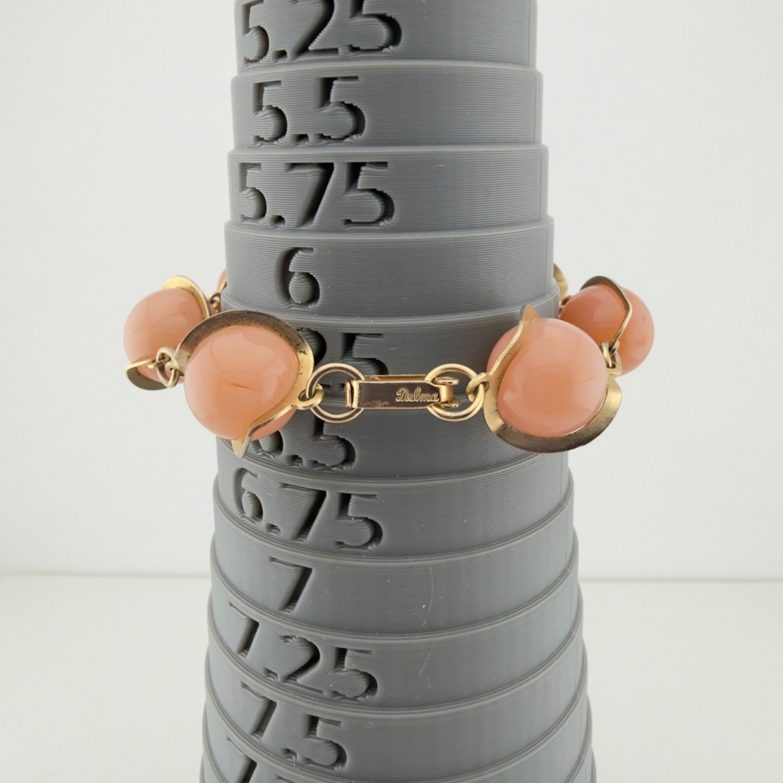 Vintage Stone Bracelet Caged Wire Wrapped Gold Tone 6.25″