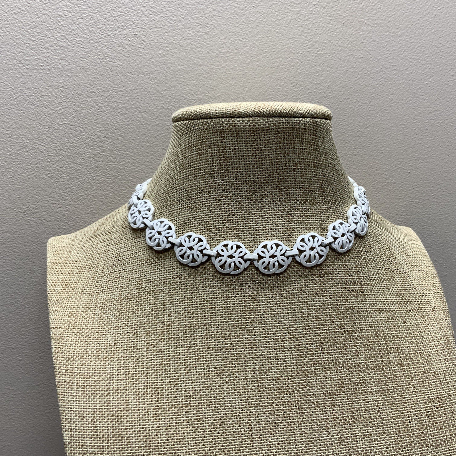 Vintage Trifari White Enamel Choker Necklace Swirl Link Mid Century
