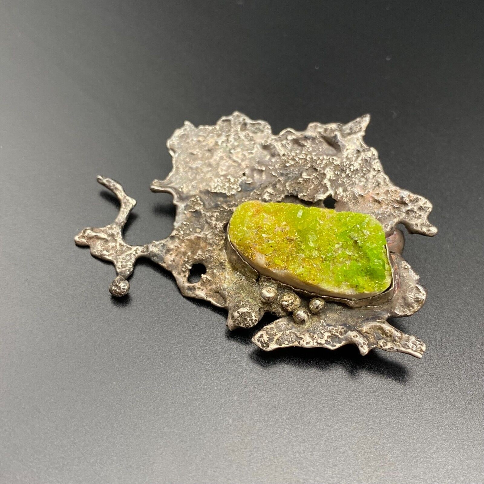 Vintage Brutalist Abstract Green Druzy Stone Silver Pendant