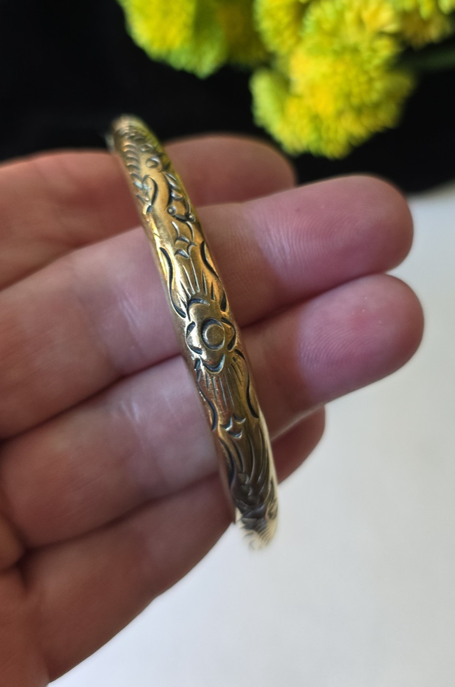 Vintage Boho Solid Brass Etched Bangle Bracelet sz M L 2 3/4″ Diameter
