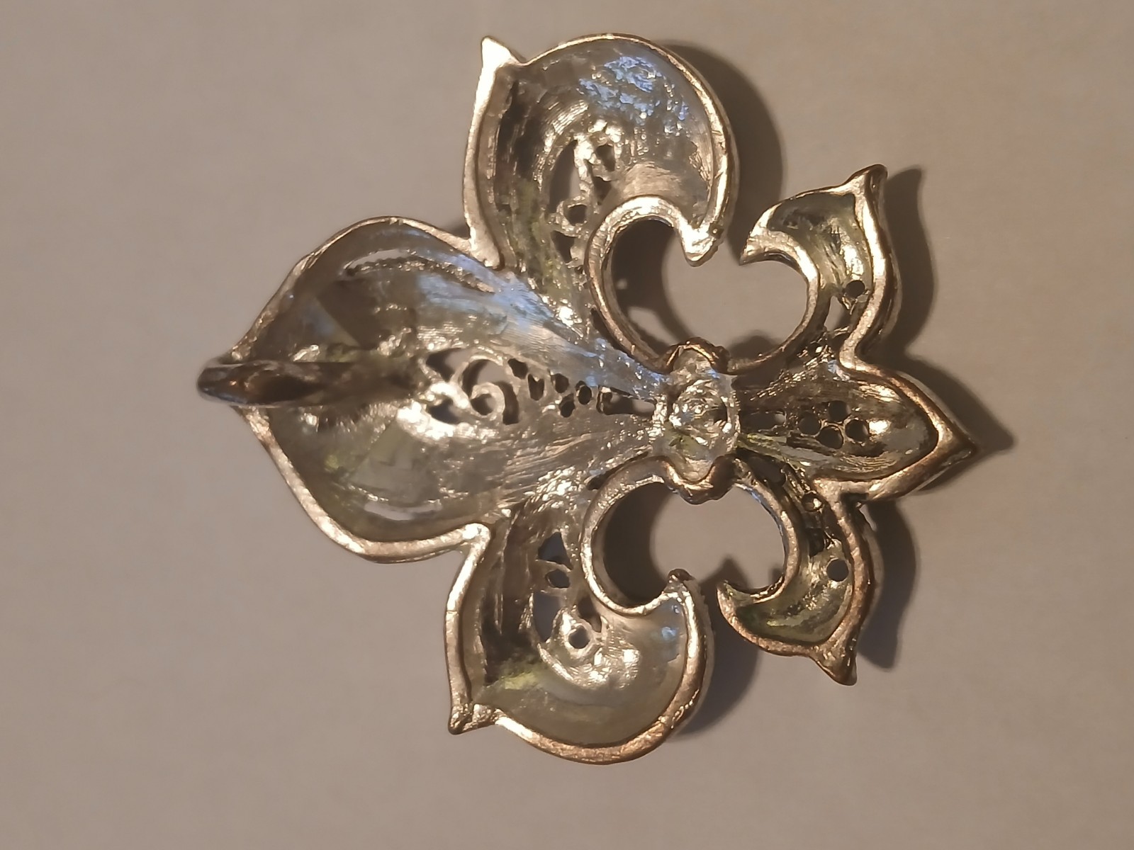Vintage Pendant Unsigned Silvertone Rhinestones 1980-1990 Good