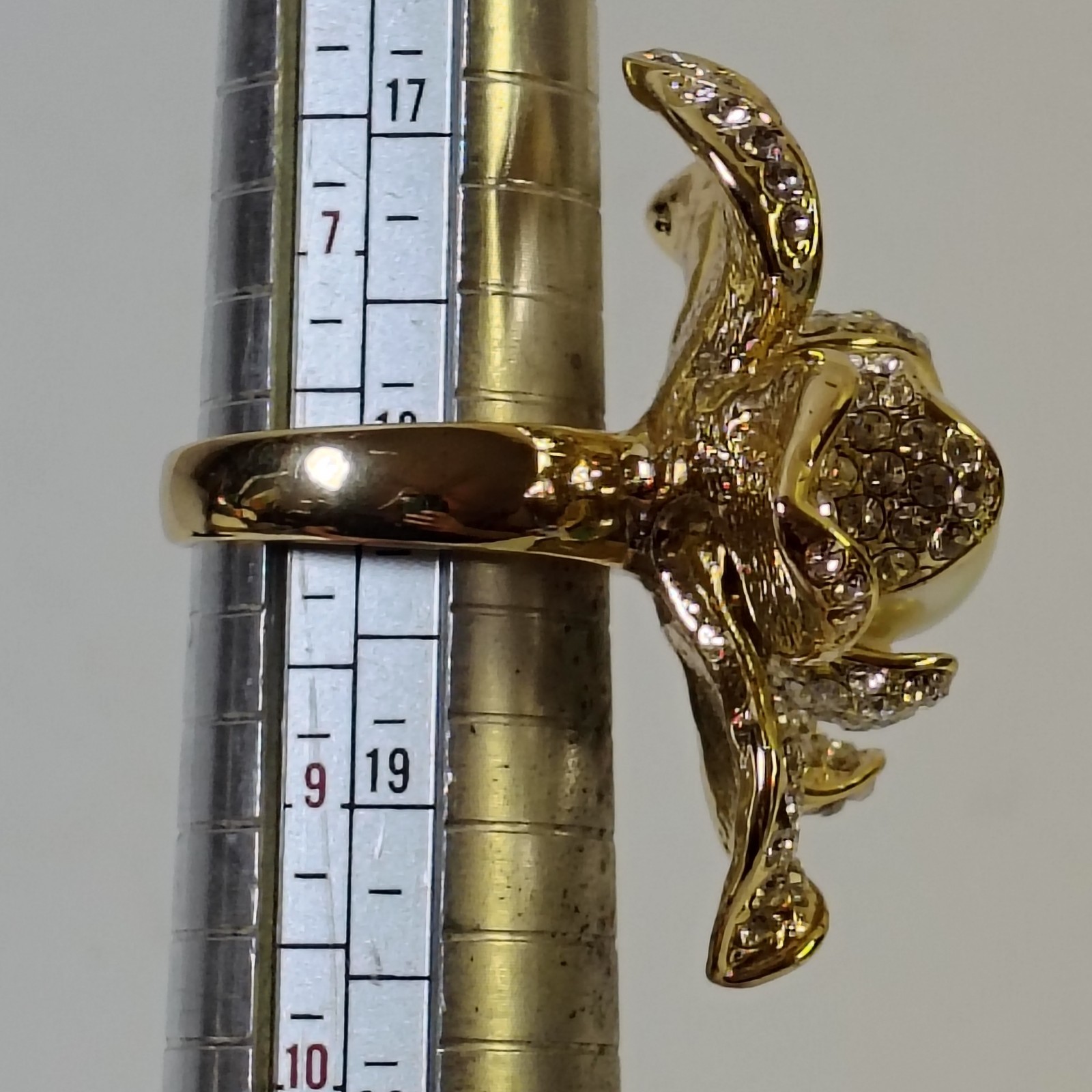 Gold Tone Faux Pearl 7 Petal Flower Ring Clear Stones Jewelry sz 8