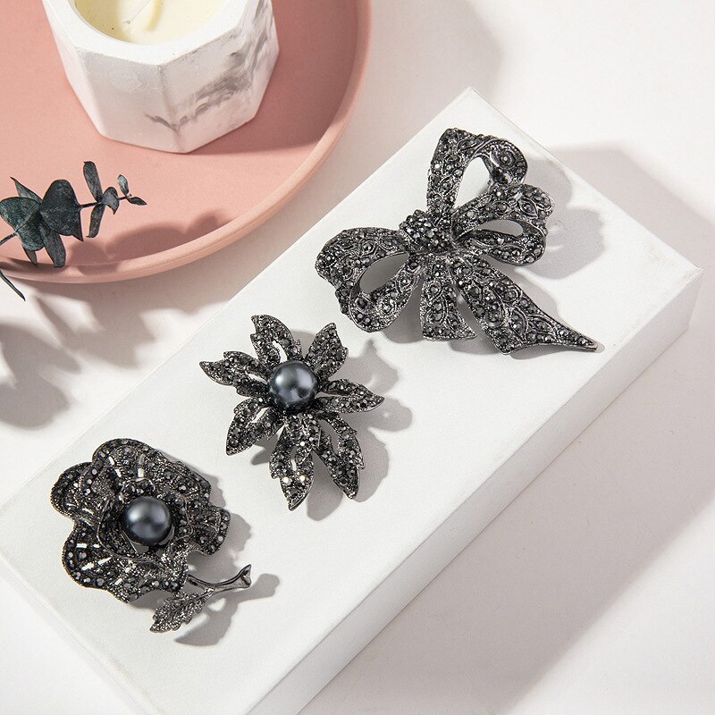 Vintage Brooch Pin Fashion Corsage Personality Clothing Accessories Jewelry