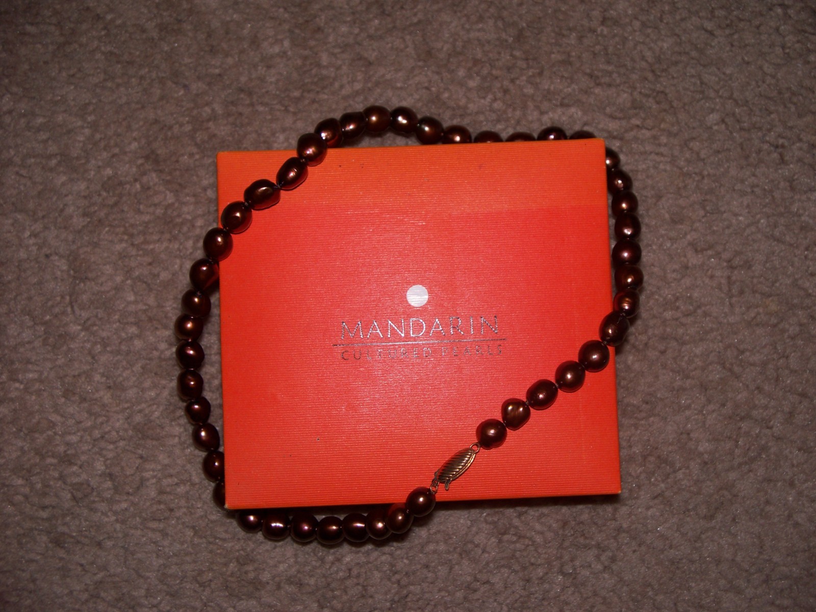 Vintage Mandarin Cultured pearls necklace and earrings New brown