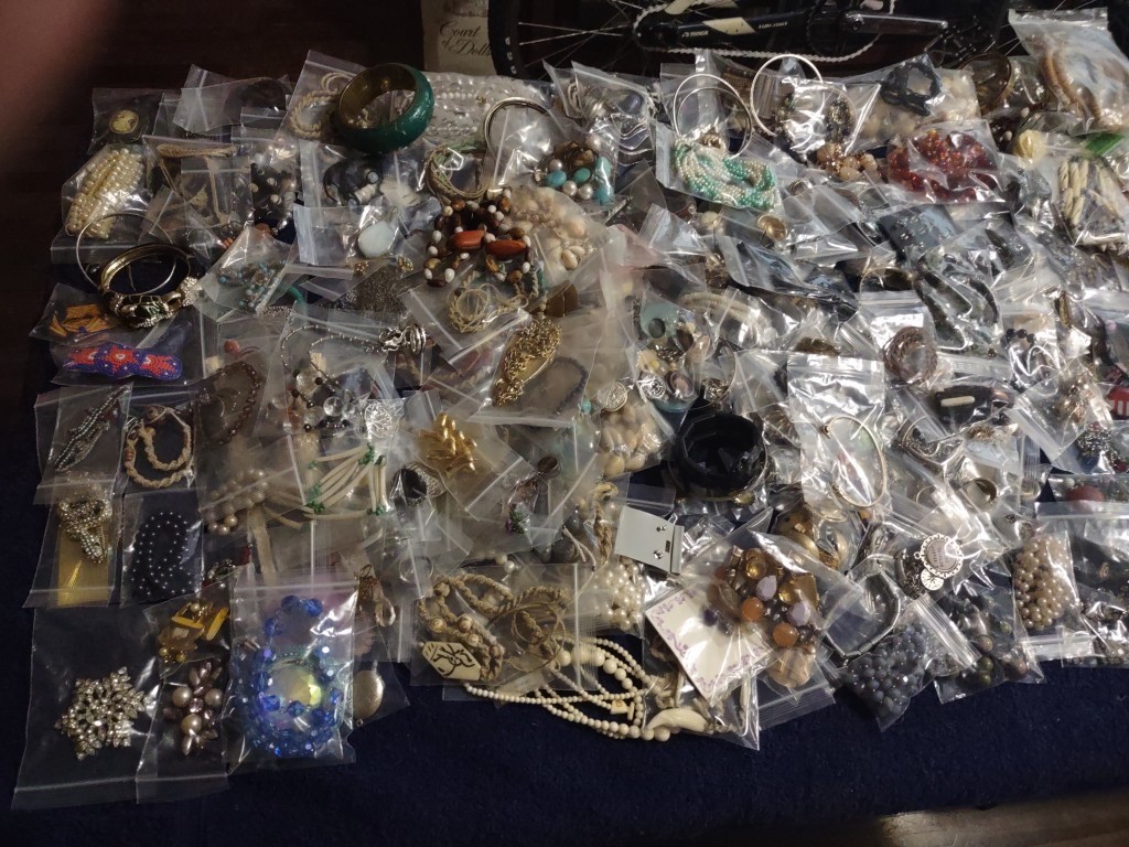 ~ Huge Vintage to Modern Costume Jewelry Lot – 100’s of Pieces! ~