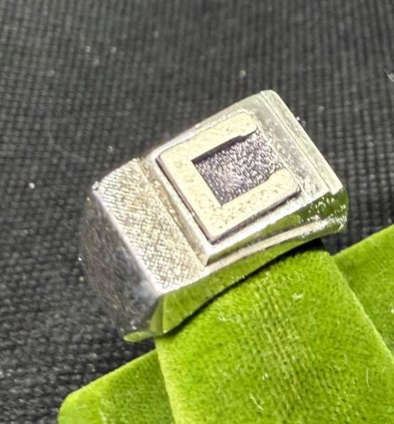 Vintage Sterling Silver Stamped Typeface Monogram “C” Ring Size 7 Weight 9.9g