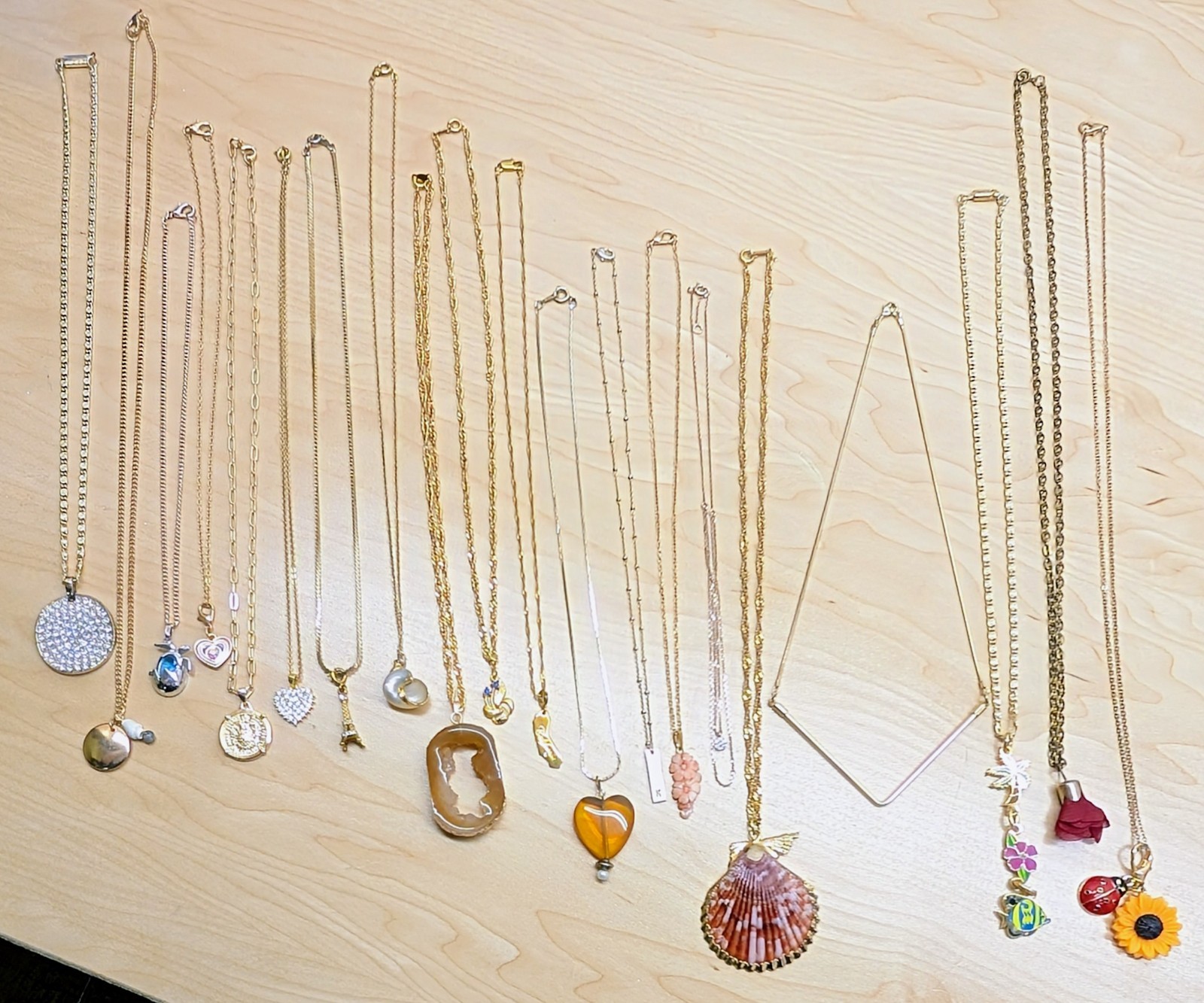 Lot Of 20 Vintage to Now Pendant Necklaces Jewelry