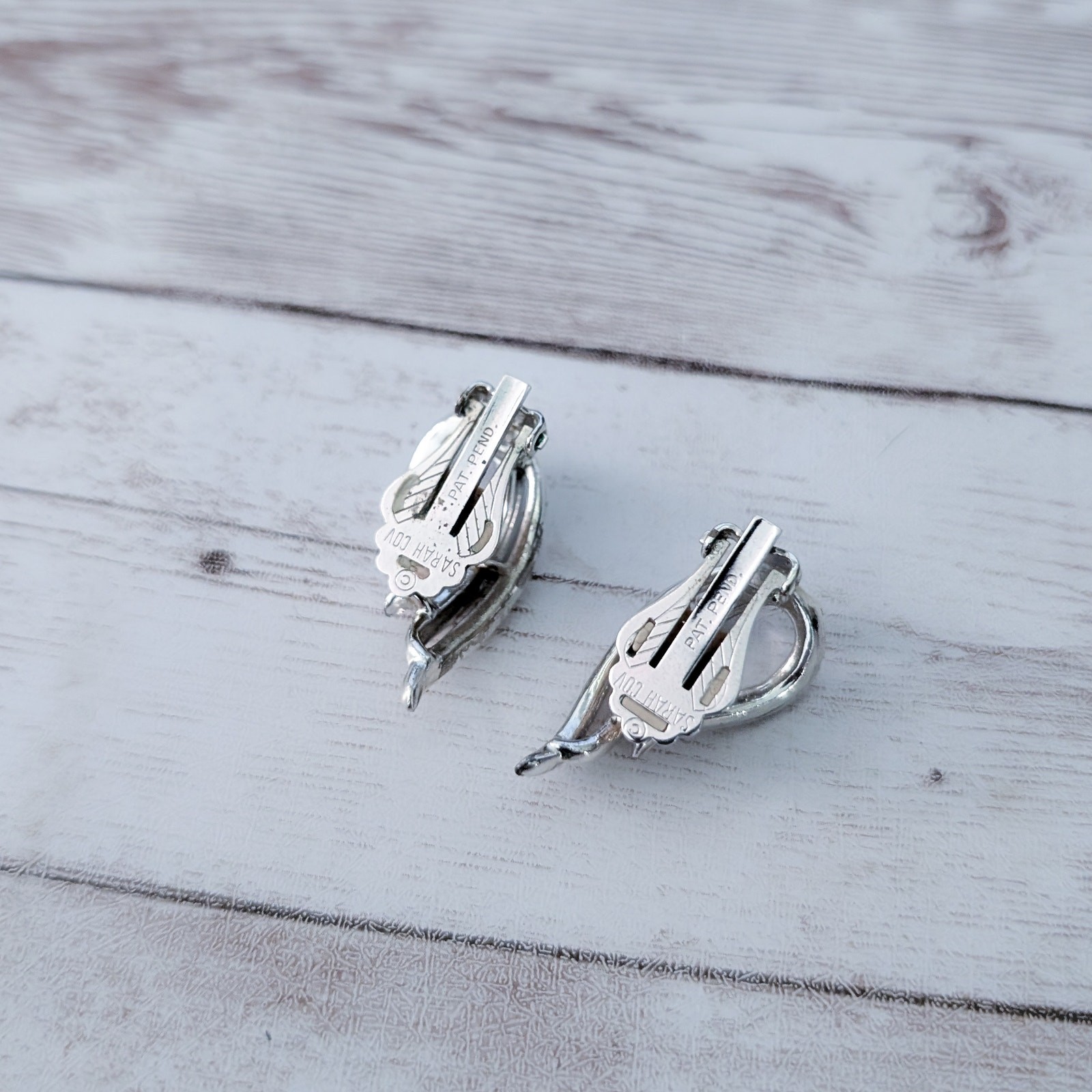 Vintage Sarah Coventry Clip On Earrings Silver Tone – Fair Condition