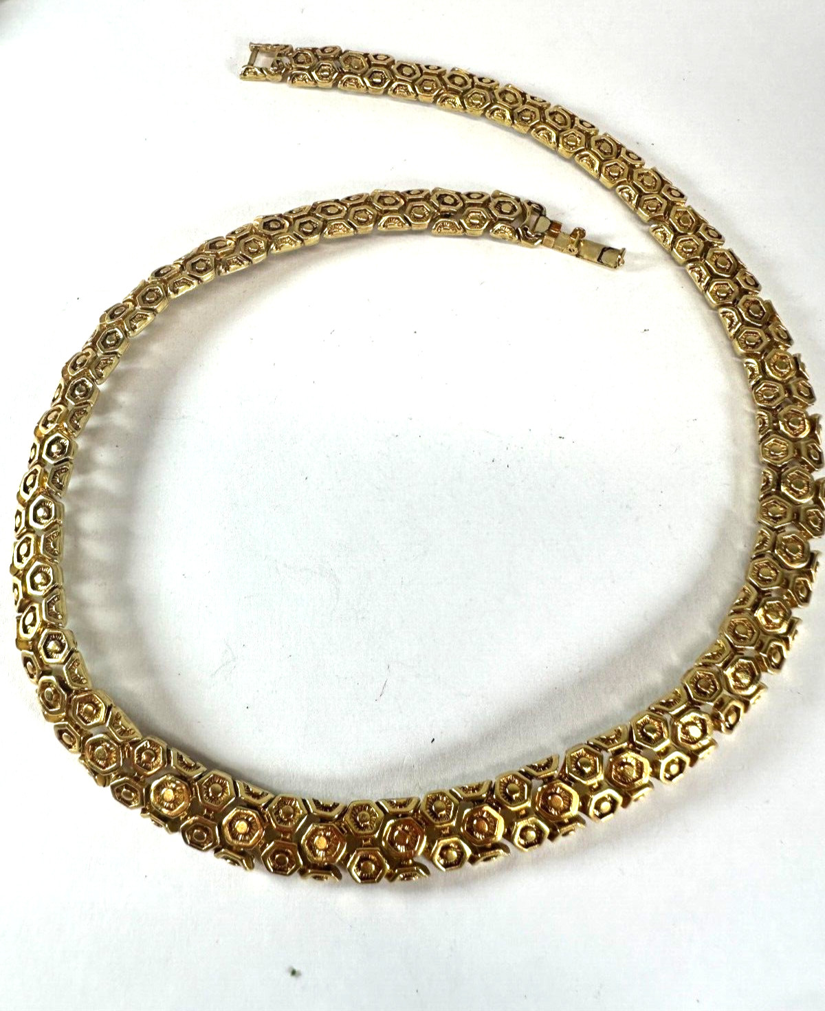 Vintage Necklace Collar Cobblestone Honeycomb Goldtone Shiny 19 inches