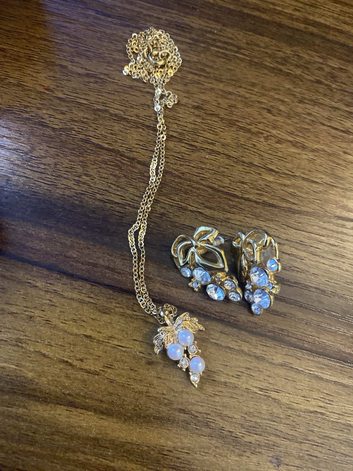 Avon 13 Pieces And 1928 3 Pieces 1 Unknown 17 Pieces Total