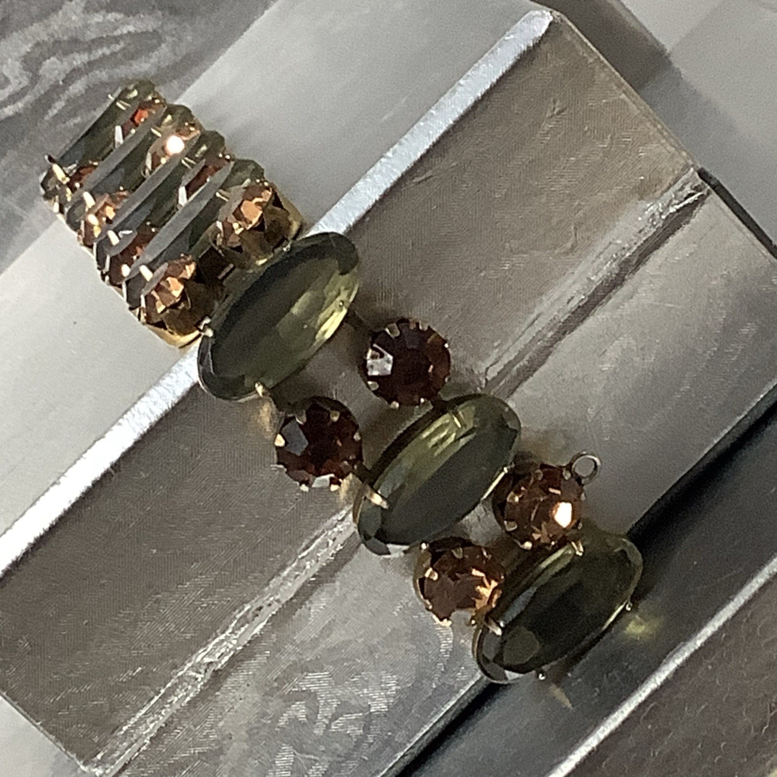 Vintage Signed Regency Golden Brown and Sage Green Crystal Bracelet 7″