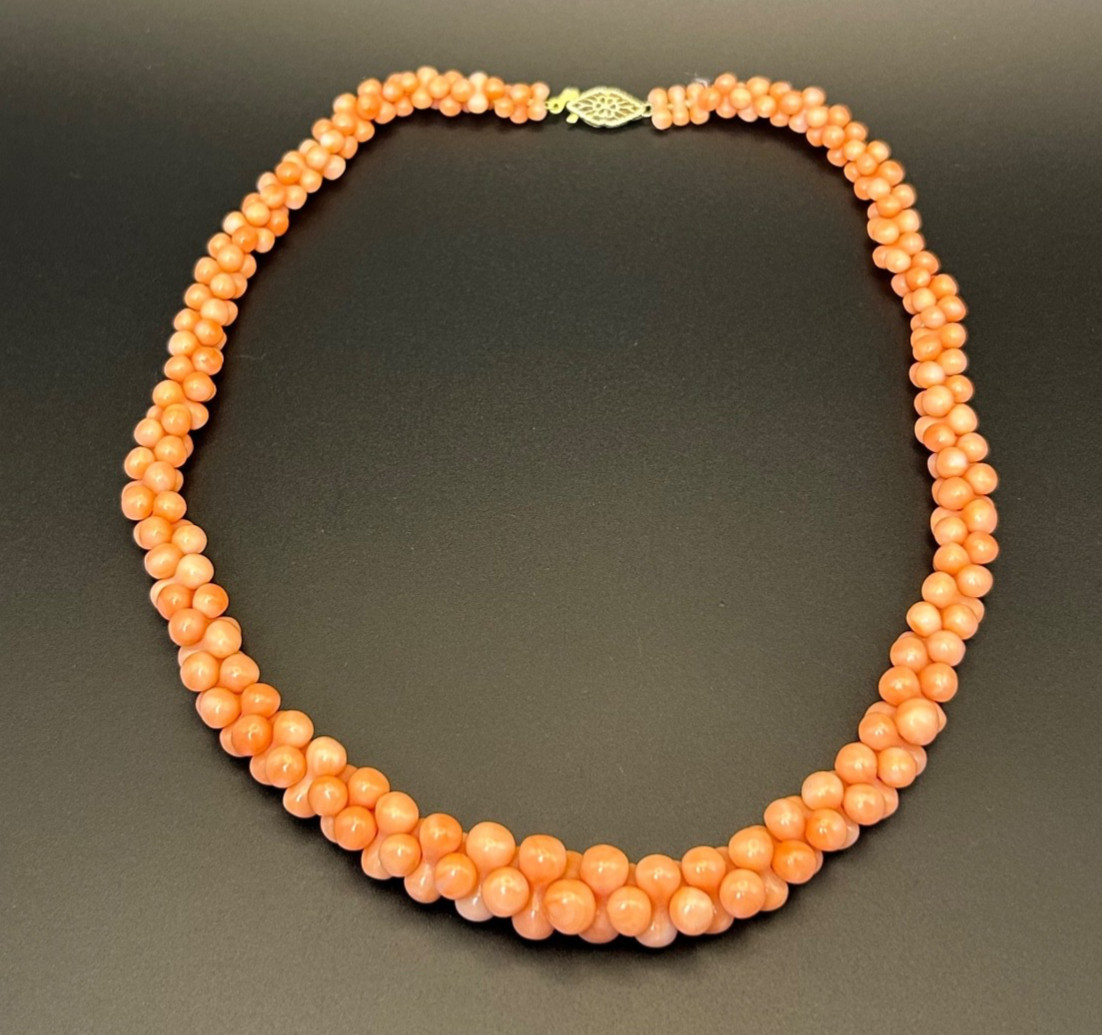 Vintage Heavy Chunky Orange Coral Bead Necklace 16” 10K Gold Clasp 41g Estate