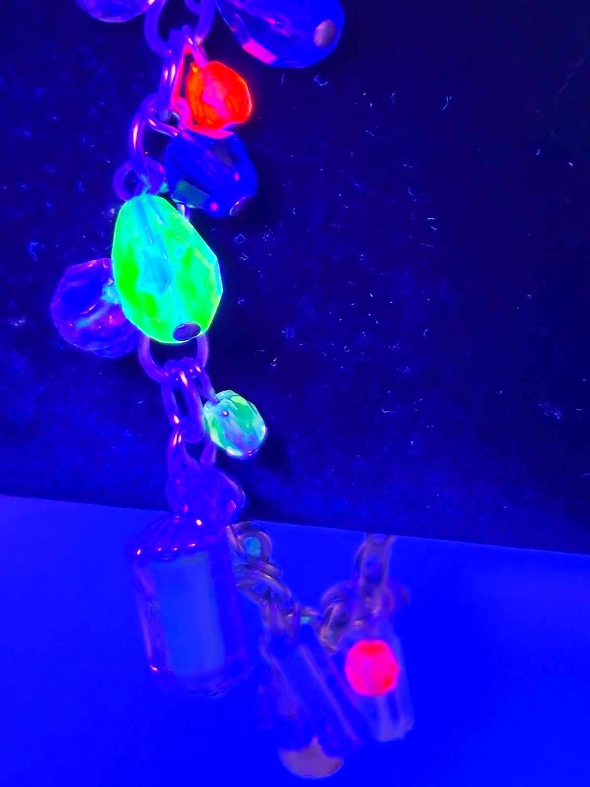 Rare Vintage Czech Uranium Glass Beaded Charm Bracelet Glows Bright Green UV