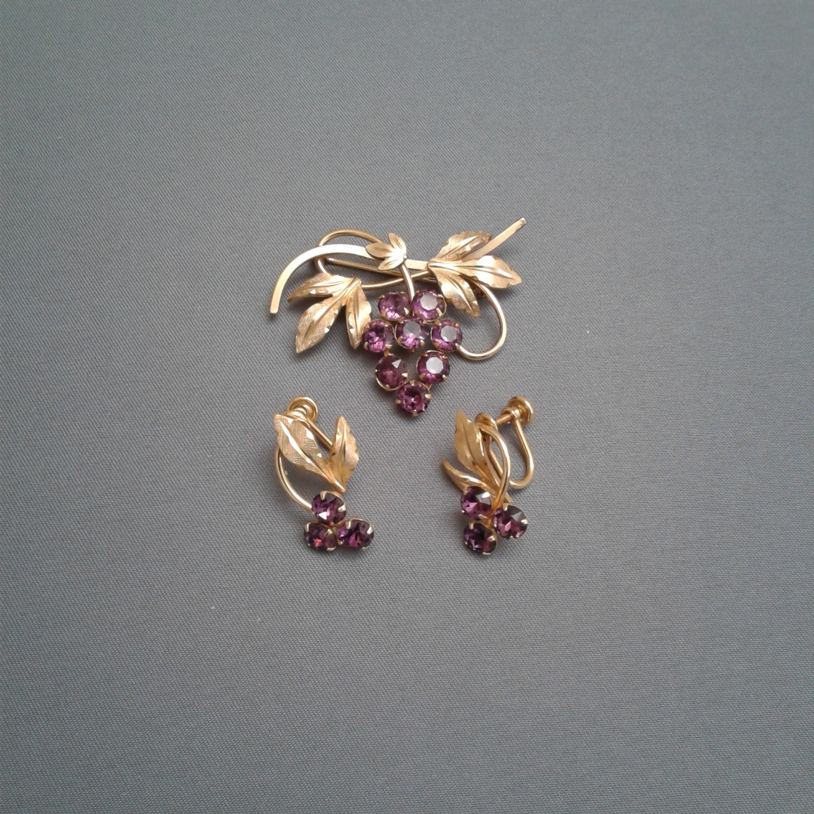 Vintage Amethyst Van Dell 12kt Goldfilled Pin and Earrings Set in Original Box