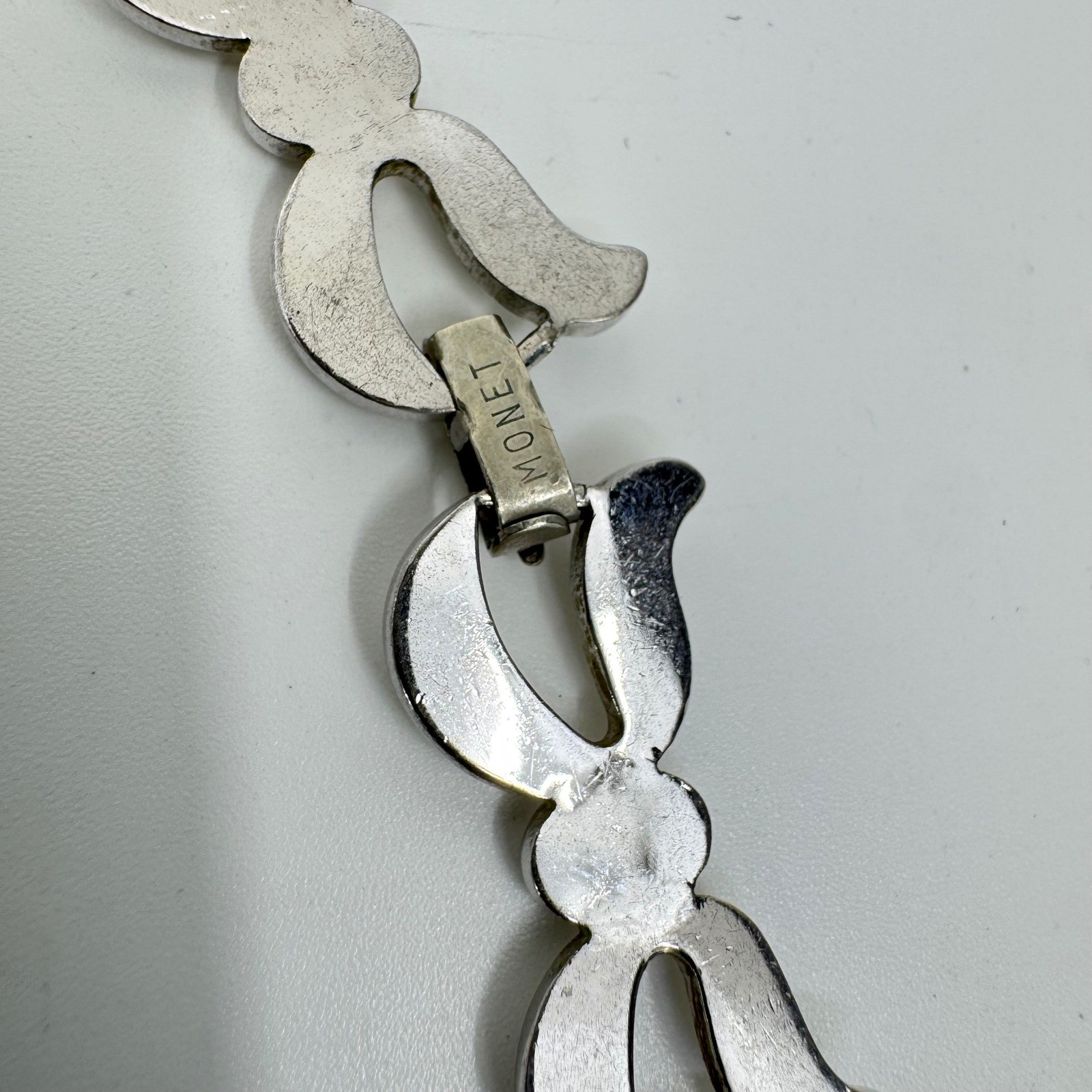 Monet Vintage Silver Tone Scroll Link Collar Necklace 15 Inch Bow Design
