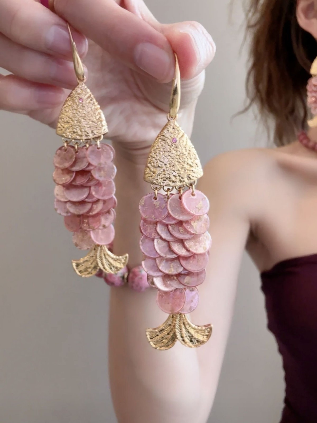 Vintage Pink Shell Scale Goldfish Exaggerated Hook Earrings New Arrival Jewelry