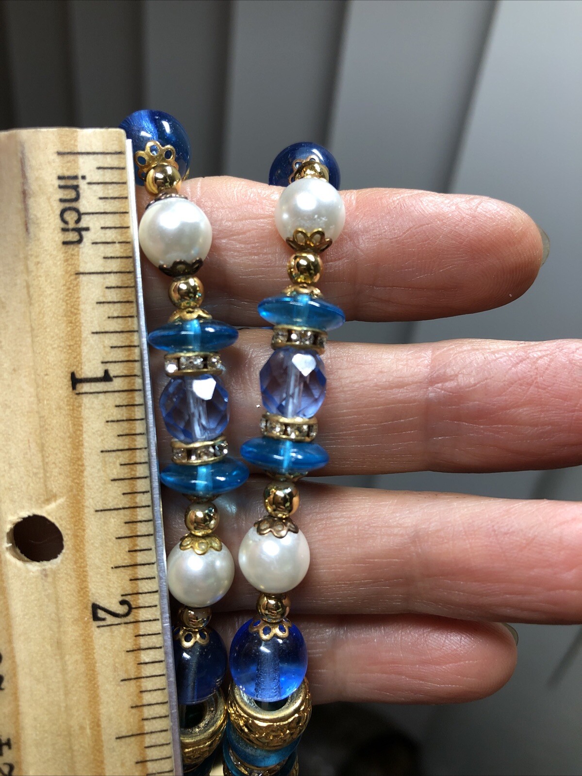 20. DAndre Venezia Gold tone Spacer Pearl Blue Yellow Glass bead Necklace 28″