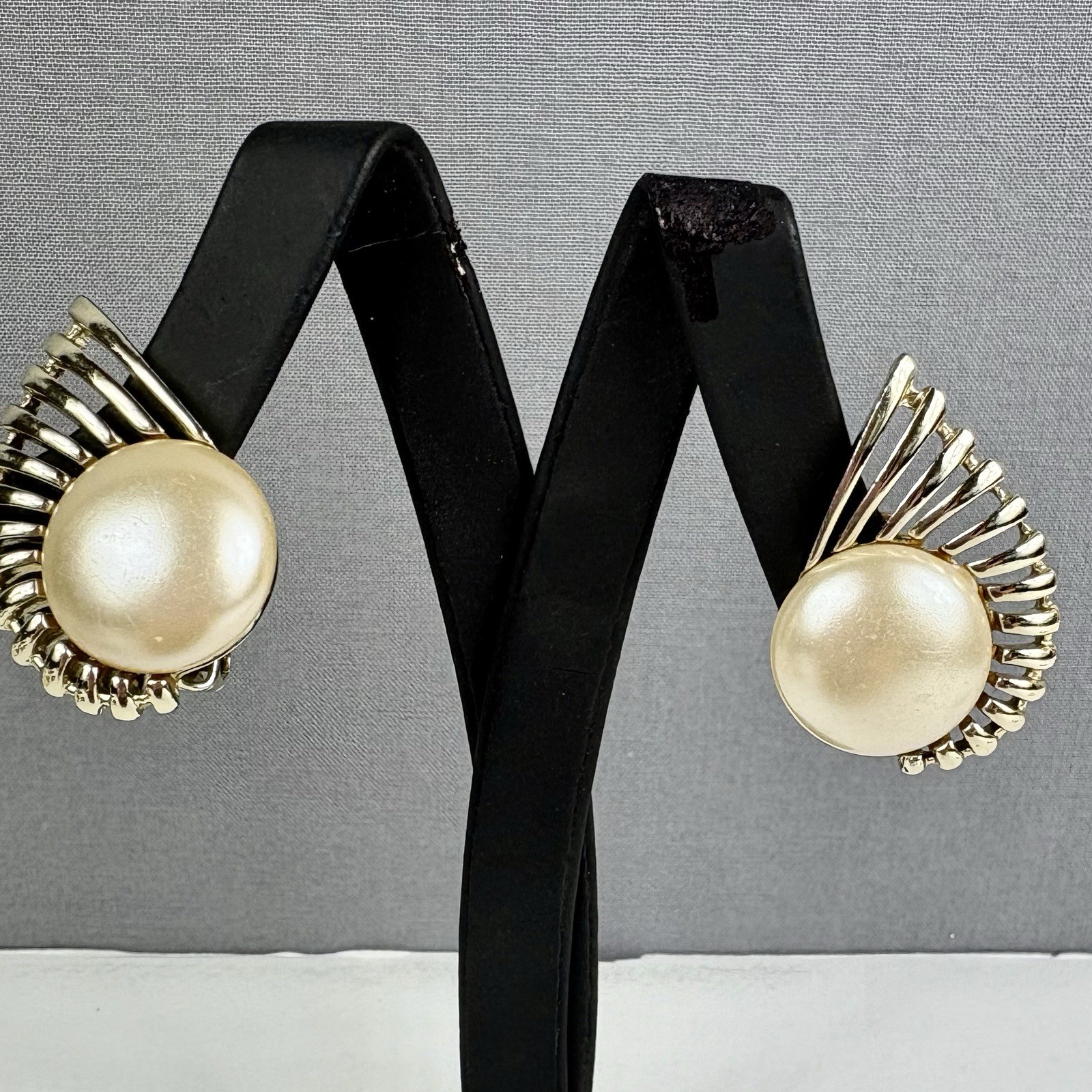 Vintage Sarah Coventry Wings Of Flight Faux Pearl Clip Earrings