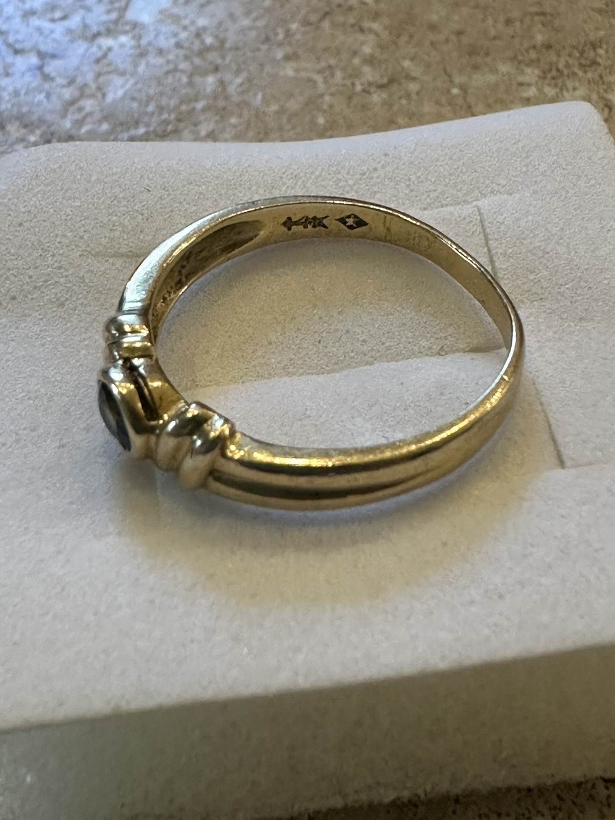 14k Vintage Natural Sapphire Ring, 2.16g, Size 6.5. Dainty