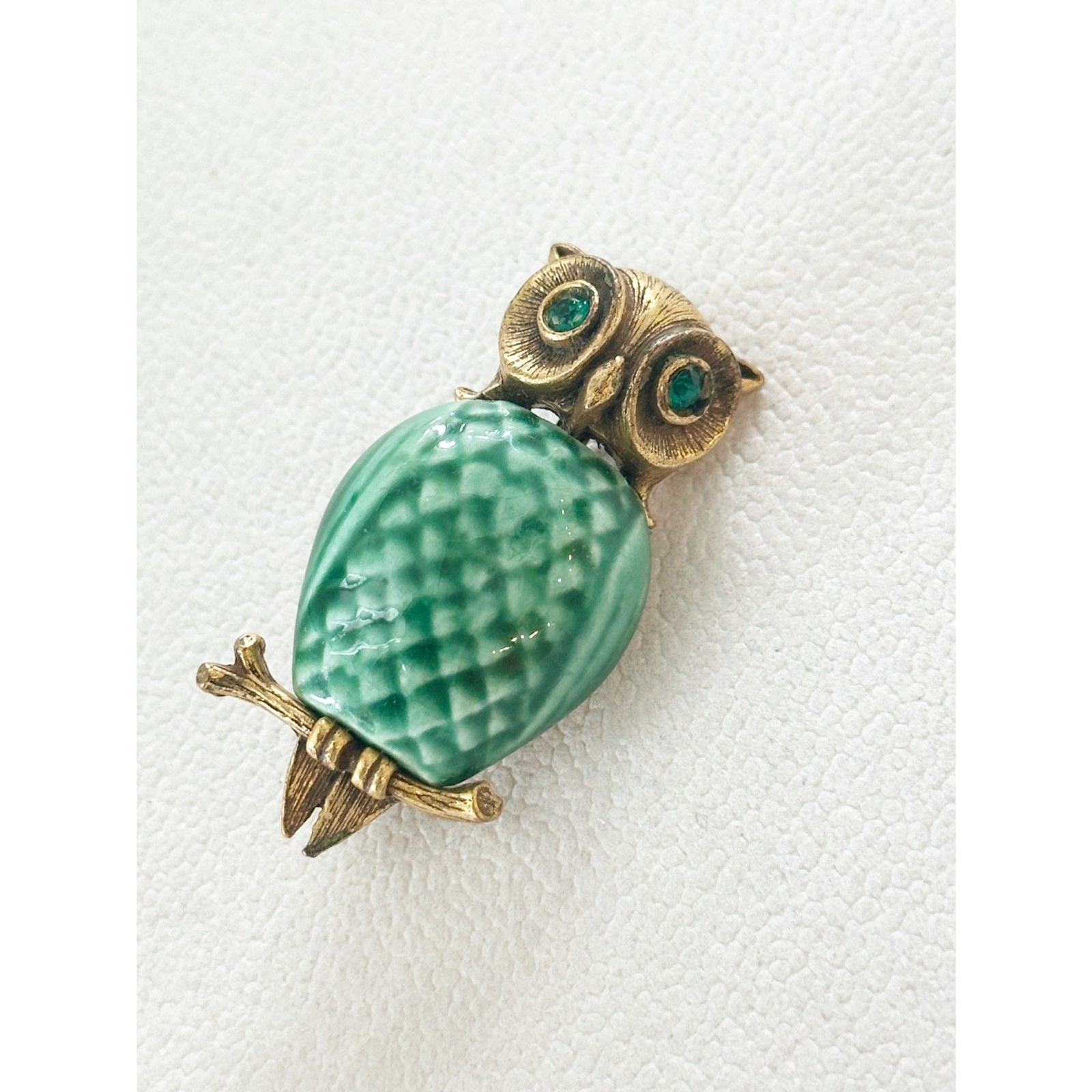 Vintage Owl Brooch Green Ceramic Belly and Green Rhinestone Eyes Gold Tone