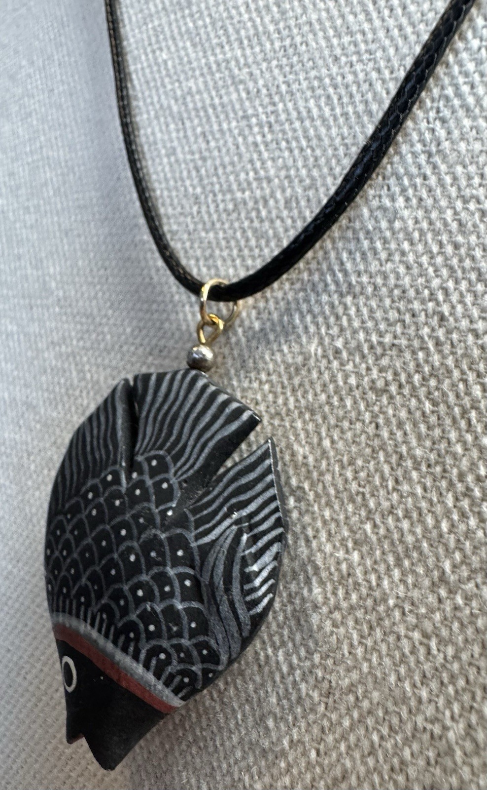 Beautiful Vintage Carved Wood Hand Painted Black Fish Pendant On Cord Necklace