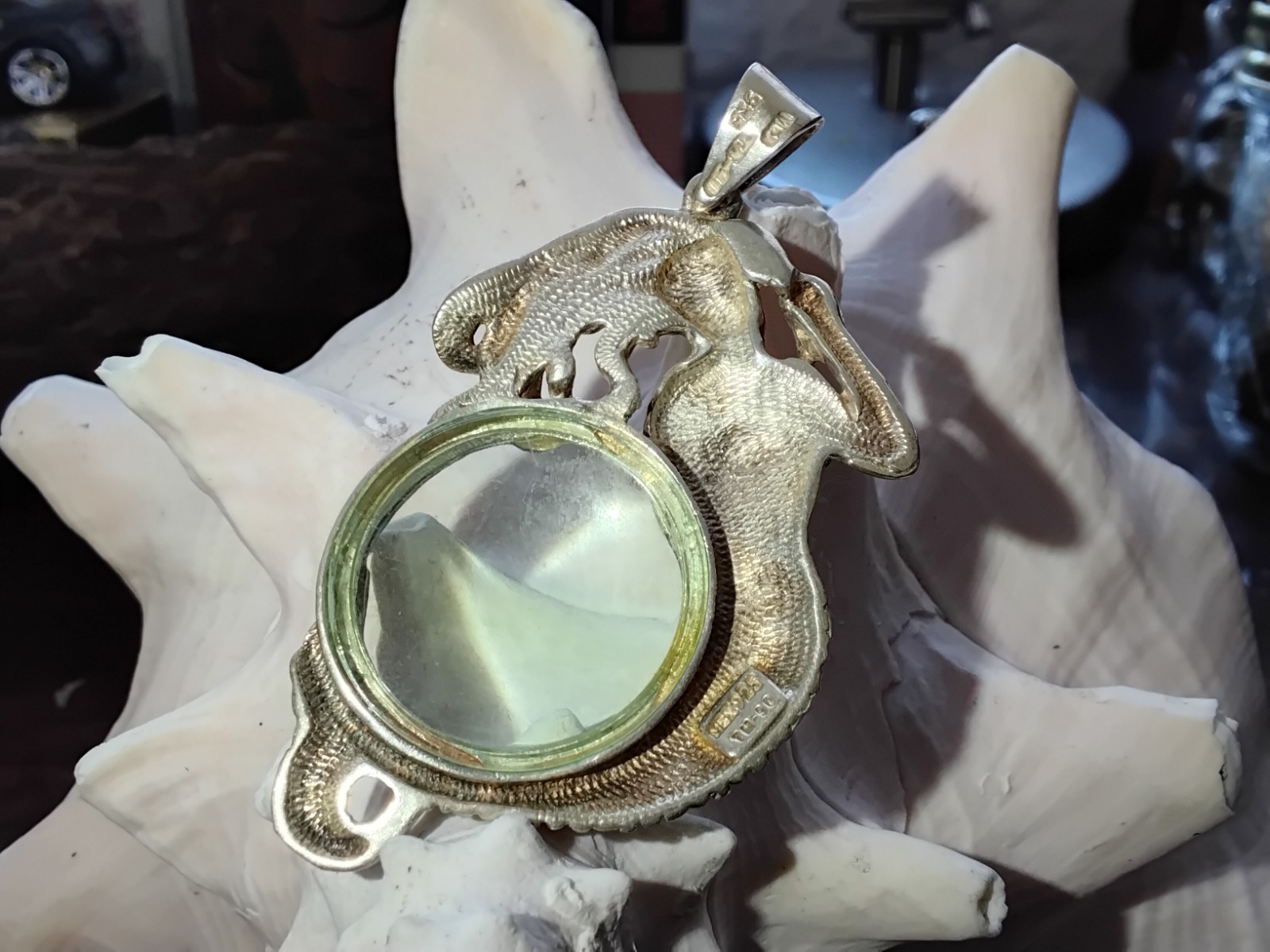 ~ Vintage Large Sterling Silver Magnifying Glass Pendant ~