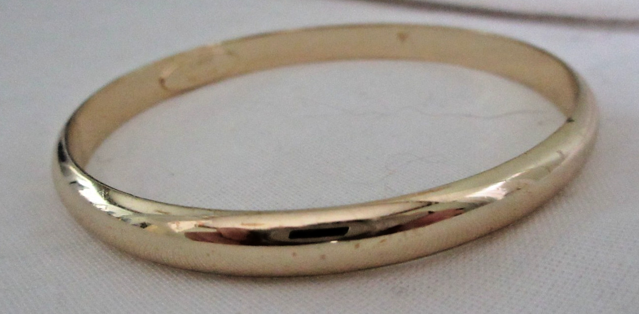 Vintage Gold Tone Whiting and Davis Bangle Bracelet 7″ No metal wear