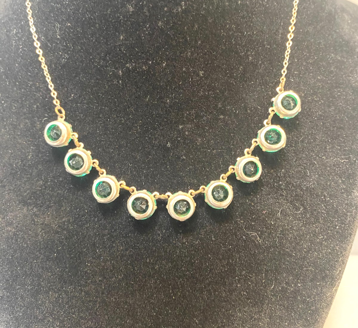 Czech emerald rhinestone choker set in silver